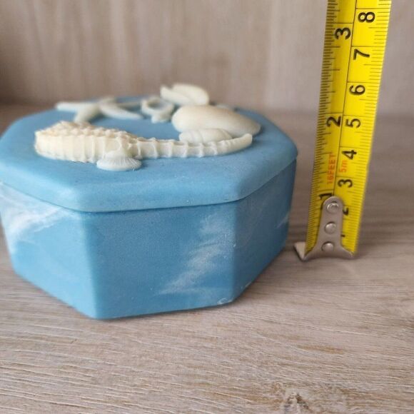 Vtg 3.75" Design Gift Int. Soapstone Blue Swirl Trinket Box Ocean Sea Shells - Picture 3 of 10